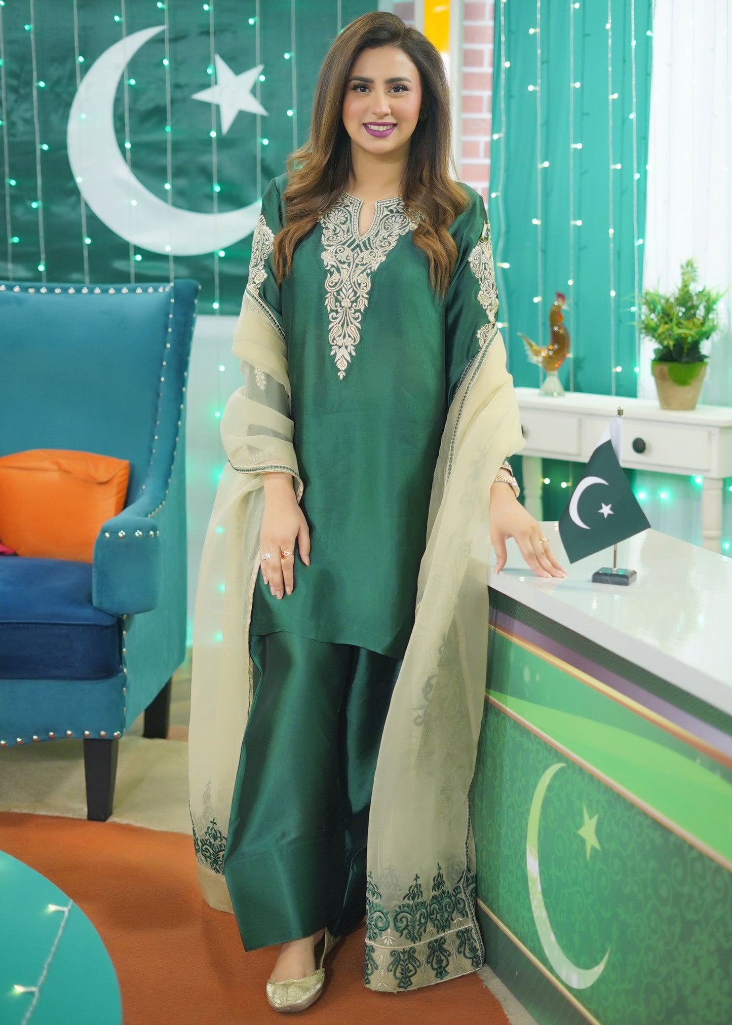 Shayari Emerald green sheesha silk Shirt and Shalwar with Dupatta - Madiha Naqvi